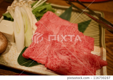 在下呂溫泉旅館享用美麗的飛驒牛涮鍋 在下呂溫泉旅館享用美麗的飛驒牛涮鍋 116730287