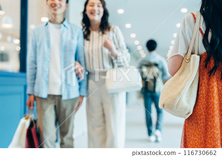 People shopping. Photo courtesy of Creadisce (Maruzen-Yushodo Co., Ltd.). People shopping. Photo courtesy of Creadisce (Maruzen-Yushodo Co., Ltd.). 116730662