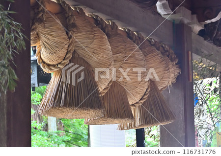 富山縣高瀨神社神社參拜殿的注連 116731776
