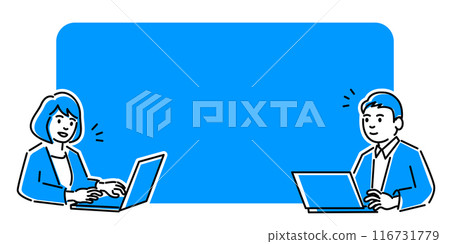 在筆記型電腦上工作的男人和女人 在筆記型電腦上工作的男人和女人 116731779