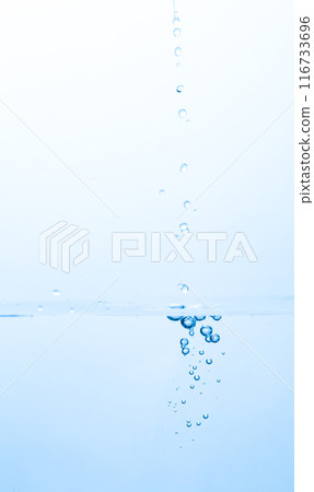 泡沫在水中 泡沫在水中 116733696