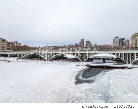 Makarovsky bridge in Yekaterinburg in winter day Makarovsky bridge in Yekaterinburg in winter day 116738023