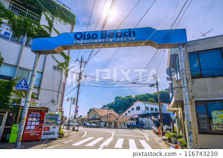 Oiso cityscape in Japan in July. Extremely hot... Overlooking JR Oiso Station and other areas... Huge clouds developing in the sky = July 22, 2024 116743230