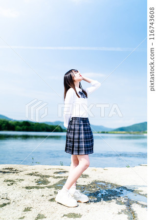 Riverside portrait 116743608