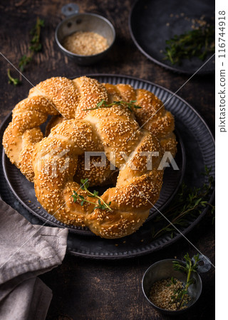 Traditional Turkish bagel simit with sesame 116744918