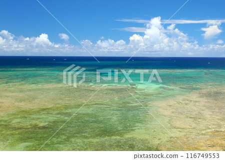 Beautiful beach along the West Coast Road in Urasoe, Okinawa 116749553
