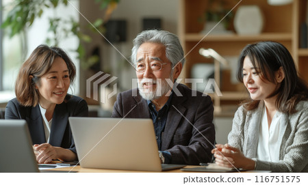 教導老年人如何使用電腦 116751575