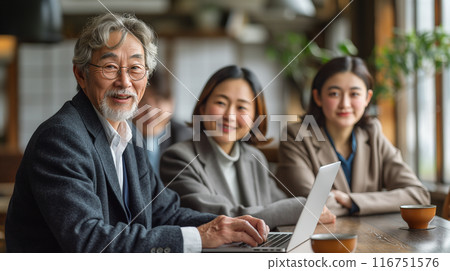 教導老年人如何使用電腦 116751576