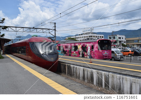 富士急行 8500 系列和 6000 系列 富士急行 8500 系列和 6000 系列 116751601