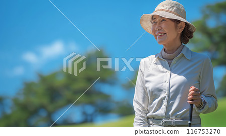 打高爾夫球的老婦人 116753270