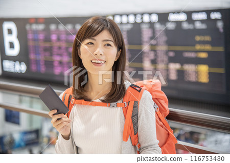 機場人員微笑 機場人員微笑 116753480