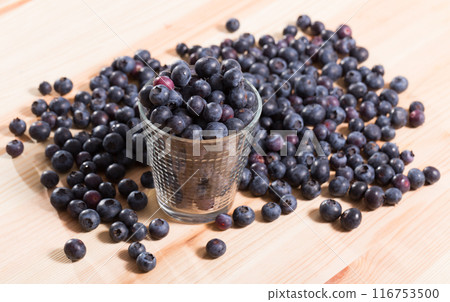 Heap of fresh blueberries 116753500