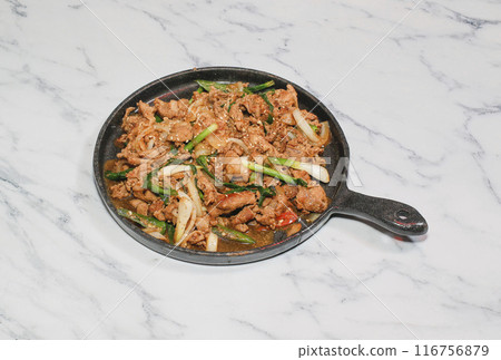 Steel Pan Food 116756879