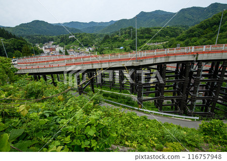 The loop bridge leading down to Hijiori Onsen, Hijiori Kibou Bridge, Yamagata Prefecture The loop bridge leading down to Hijiori Onsen, Hijiori Kibou Bridge, Yamagata Prefecture 116757948
