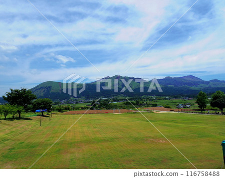 從熊本縣南阿蘇村眺望阿蘇五山 116758488