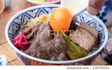 壽喜燒在米飯上 116759263