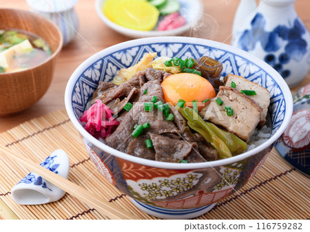 壽喜燒在米飯上 116759282