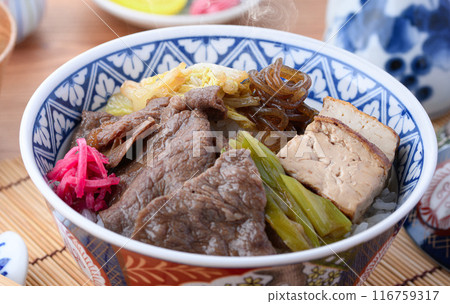 Sukiyaki on rice 116759317