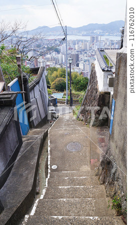 [Nagasaki City, Nagasaki Prefecture] Narrow stairs in a residential area 116762010