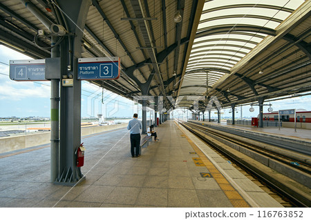 the station platform in Bangkok.. 116763852