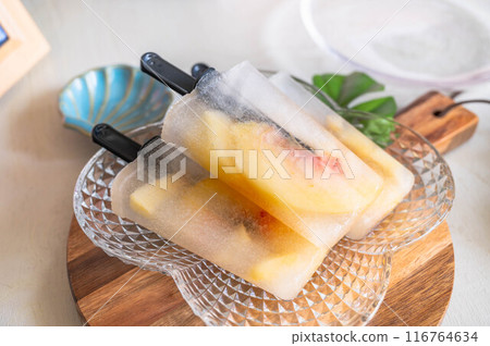 Homemade peach ice cream bars 116764634