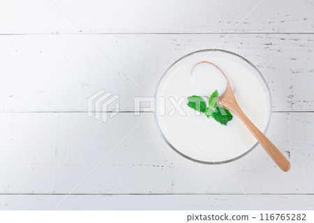Yogurt  116765282
