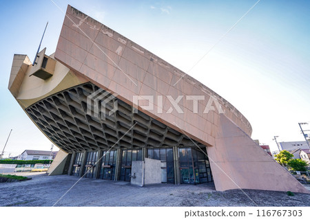 丹下健三設計的舊香川縣立體育館（香川縣高松市），又稱船舶體育館 116767303