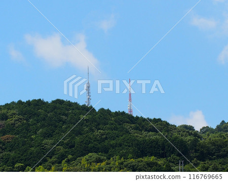 Mountains, blue sky and radio tower (Kanda Park in summer '24) Mountains, blue sky and radio tower (Kanda Park in summer '24) 116769665