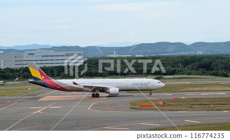 airplane airplane 116774235