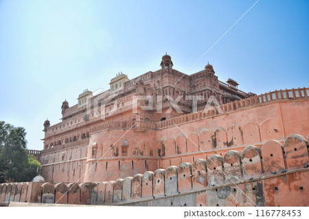 Junagarh Fort in Bikaner with havelis, windows and touristy red facades Junagarh Fort in Bikaner with havelis, windows and touristy red facades 116778453