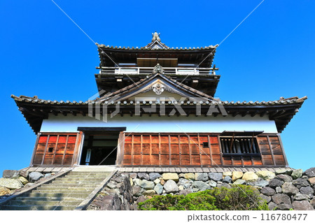[Fukui Prefecture] Maruoka Castle in fine weather (12 existing towers) 116780477
