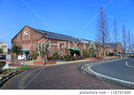 洲本工匠廣場（淡路島）、明治時期嘉娜寶洲本工廠改建而成：原棉倉庫及週邊道路 116781800