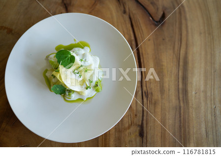 魷魚和大頭菜開胃菜 魷魚和大頭菜開胃菜 116781815