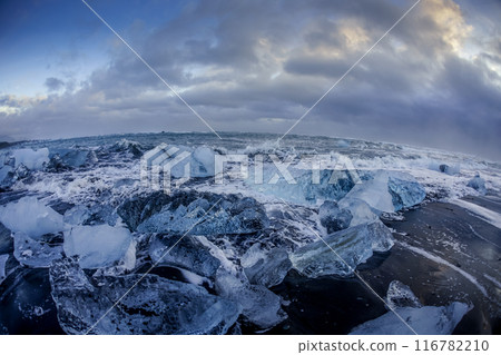 Jokulsárlón glacial lake Jokulsárlón glacial lake 116782210