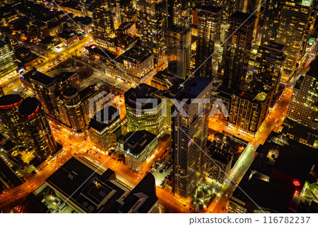 夜間十字路口 夜間十字路口 116782237