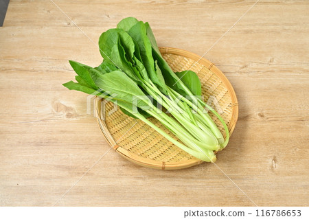 Ingredients: komatsuna, komatsuna, komatsuna, green and yellow vegetables. Ingredients: komatsuna, komatsuna, komatsuna, green and yellow vegetables. 116786653
