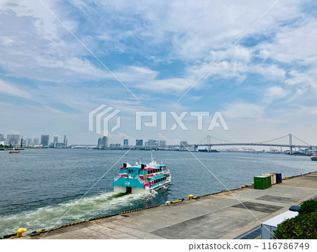 高速噴射船從竹芝客船碼頭出發前往伊豆大島 高速噴射船從竹芝客船碼頭出發前往伊豆大島 116786749