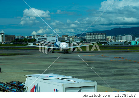 Airplane airport runway Airplane airport runway 116787198