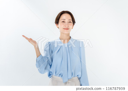 Middle-aged woman, business, hand-waving Middle-aged woman, business, hand-waving 116787939
