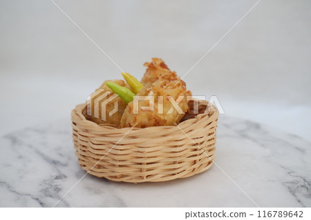 Bakwan sayur or bala-bala or ote-ote is vegetebles fritter from Indonesia 116789642