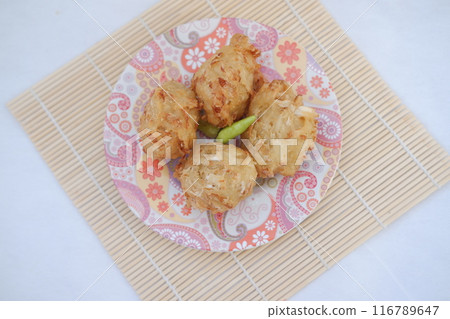 Bakwan sayur or bala-bala or ote-ote is vegetebles fritter from Indonesia 116789647