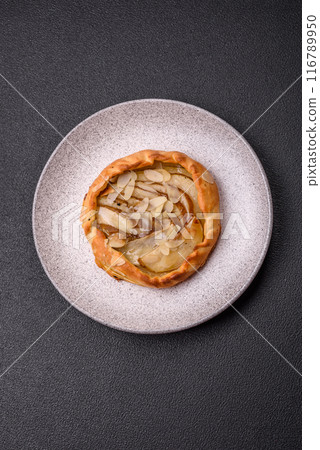 Delicious sweet crispy galettes with fruits and cinnamon 116789950