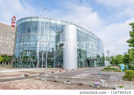 Kushiro City, Hokkaido: Kushiro City Children's Learning Center on a sunny day 116790428