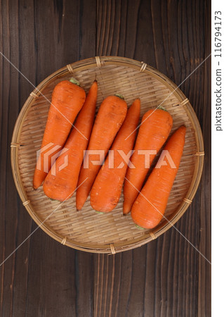 漏勺中的胡蘿蔔 116794173