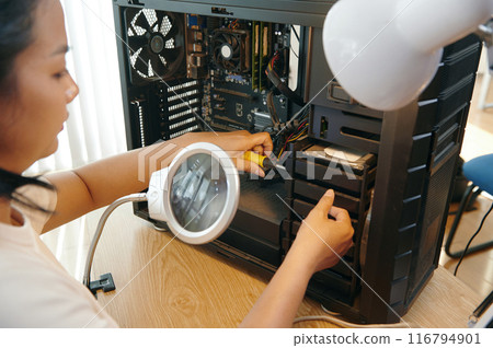 Master Screwing Details Of PC Computer 116794901