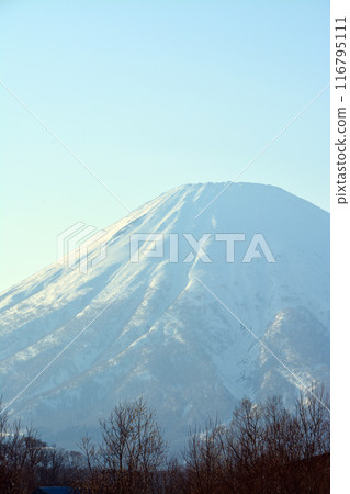 The graceful and magnificent Ezo Fuji "Shiribeshi Mountains and Rear Yotei Mountain" The graceful and magnificent Ezo Fuji "Shiribeshi Mountains and Rear Yotei Mountain" 116795111