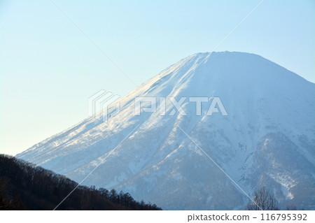 The graceful and magnificent Ezo Fuji "Shiribeshi Mountains and Rear Yotei Mountain" 116795392