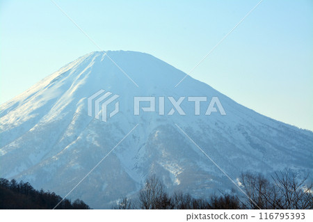 The graceful and magnificent Ezo Fuji "Shiribeshi Mountains and Rear Yotei Mountain" 116795393