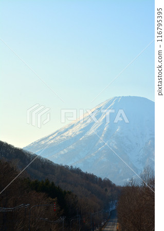 The graceful and magnificent Ezo Fuji "Shiribeshi Mountains and Rear Yotei Mountain" 116795395