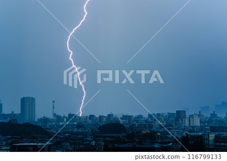 住宅區雷擊 116799133